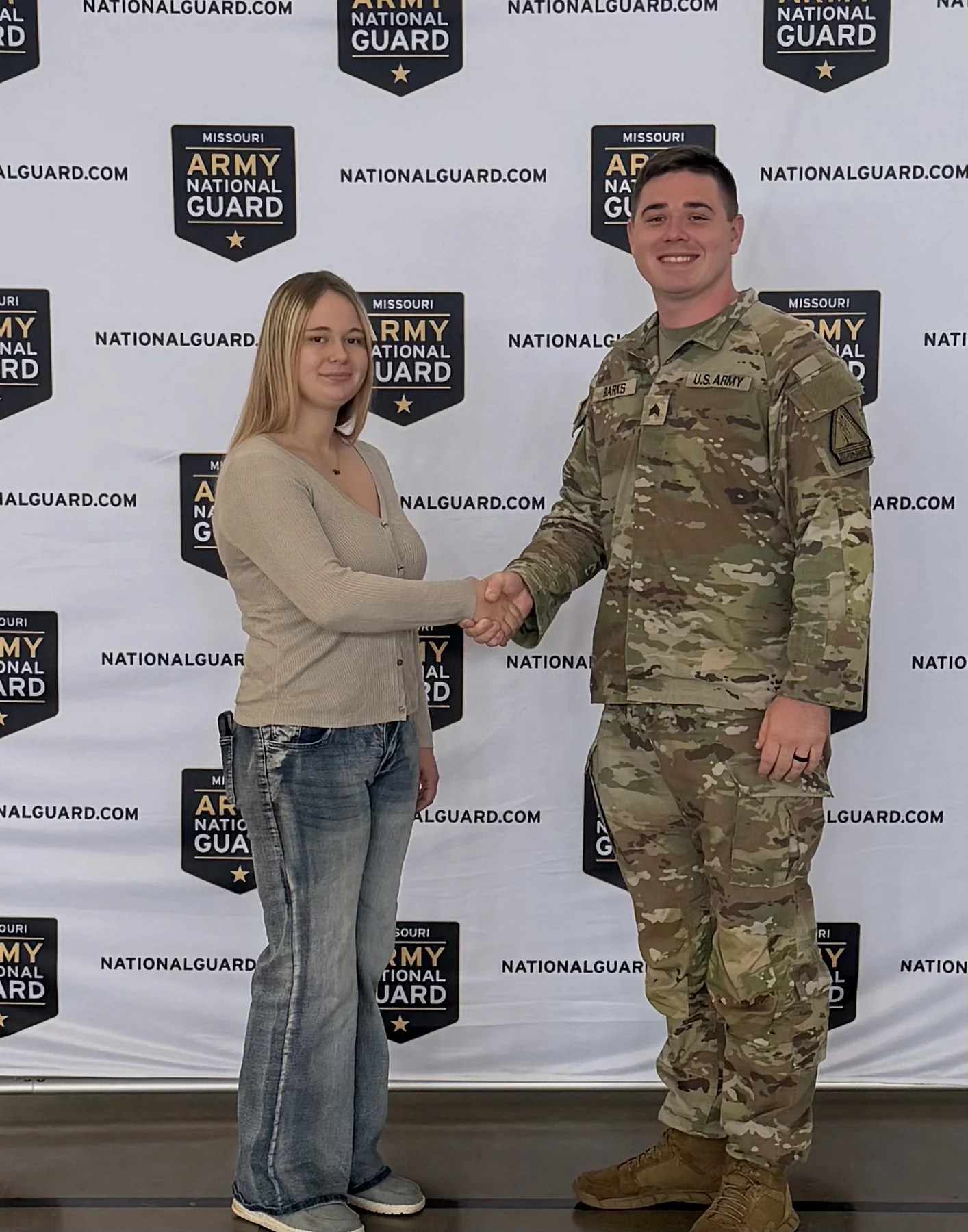 Missouri Army National Guard enlistment photo
