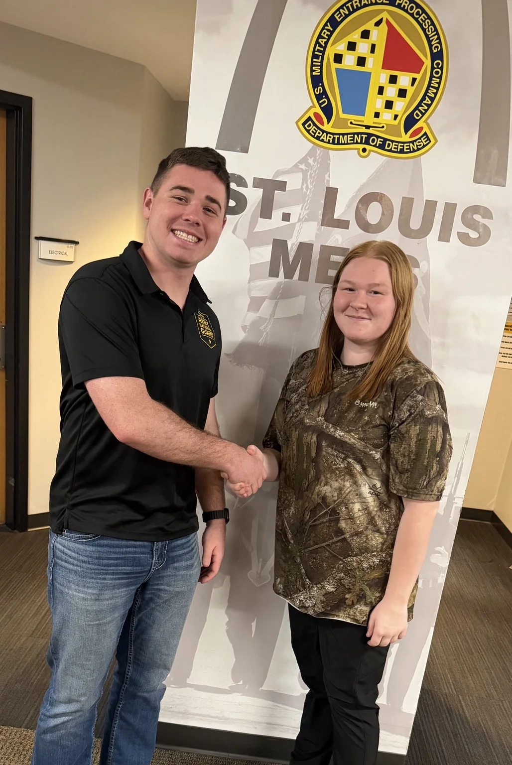 SGT Barks with a new Missouri Army National Guard enlistee
